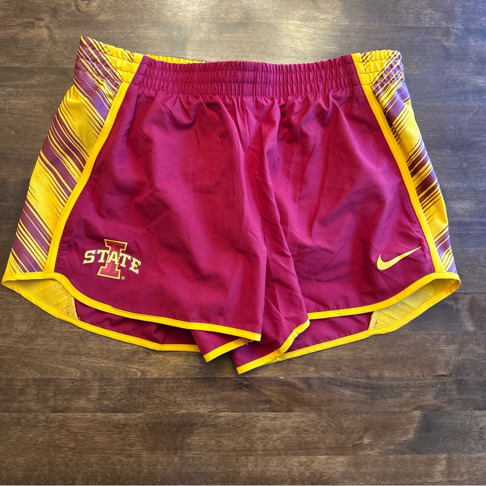 Nike Iowa State Womens M Medium Shorts Running Athletic Dri Fit‎ Sporty College